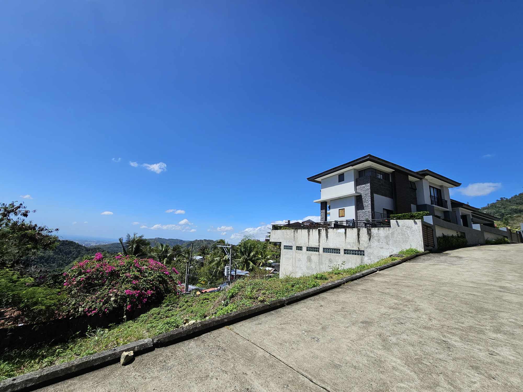 FOR SALE Busay Highlands Prime Lot 266 SQM — Cebu Real Estate Brokerage