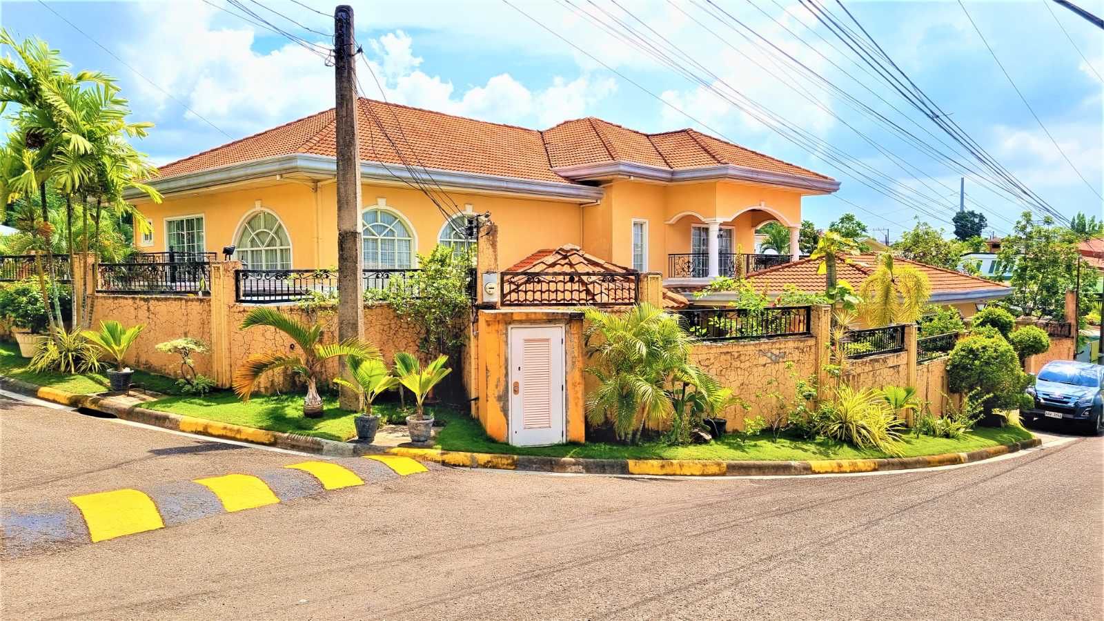 FOR SALE Corner House and Lot at Silver Hills Talamban, Cebu City