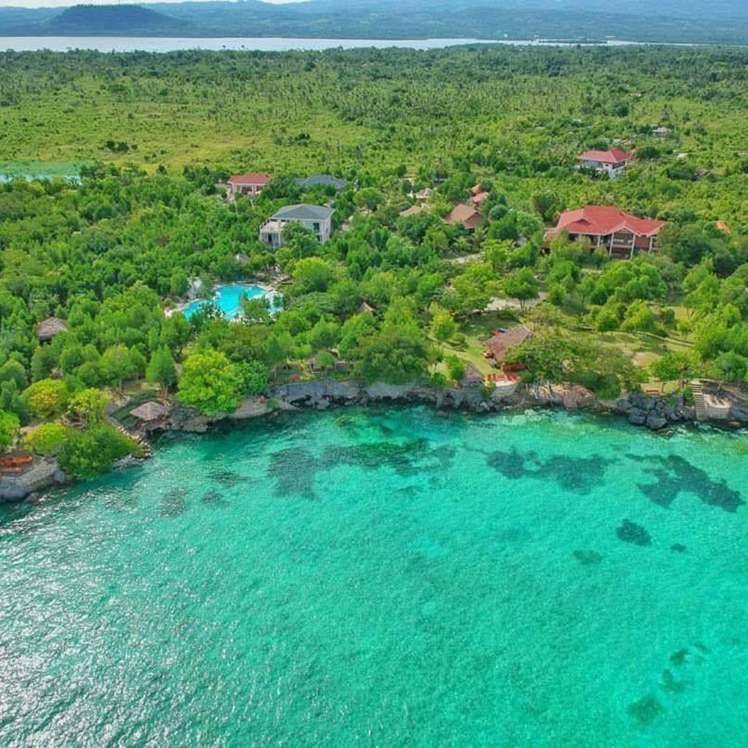 FOR SALE Beachfront Property at Moalboal, Cebu 16,400 SQM — Cebu